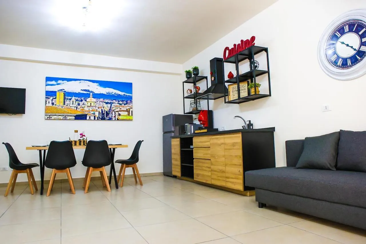 Beatrix Home Aeroporto di Catania Fontana Rossa Casa vacanze