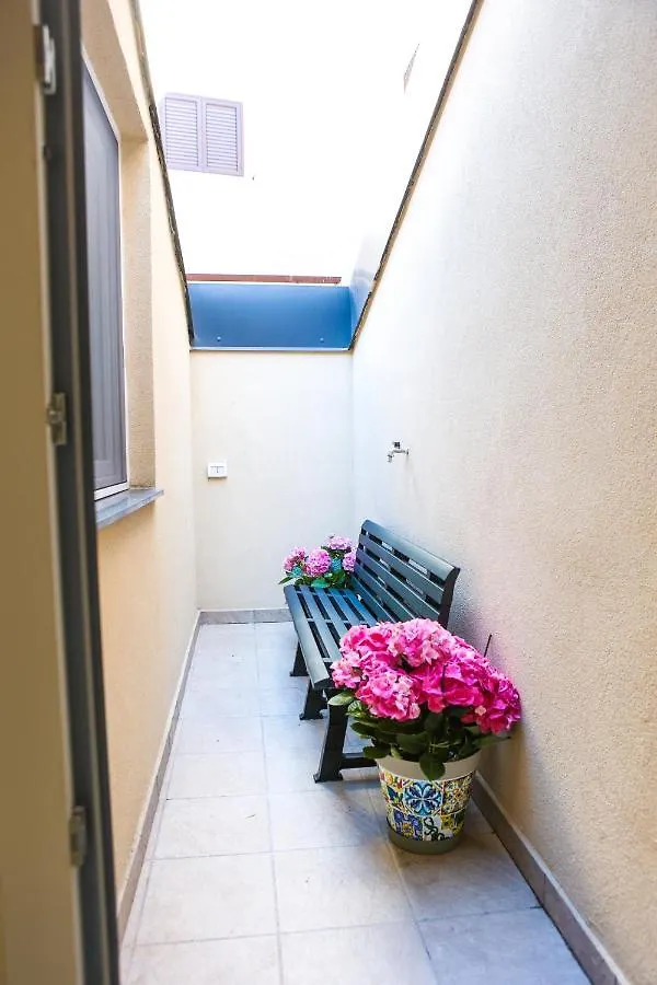 Beatrix Home Aeroporto di Catania Fontana Rossa Casa vacanze